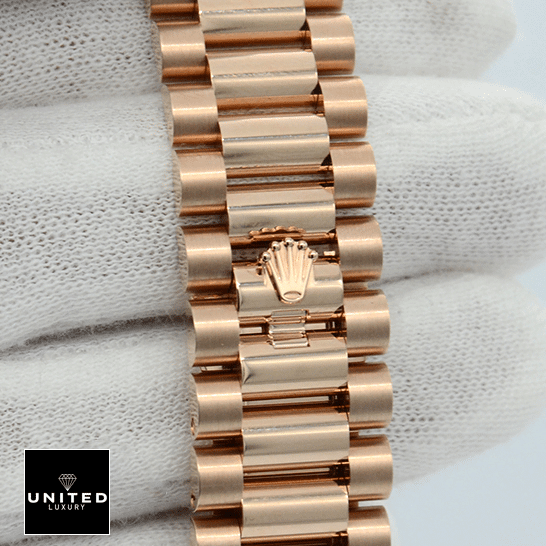 Rolex Day-Date 36 128235-0037 Replica Rose Gold Oyster Bracelet on the Rolex Logo